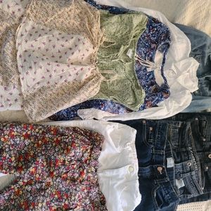 Girl's clothes bundle